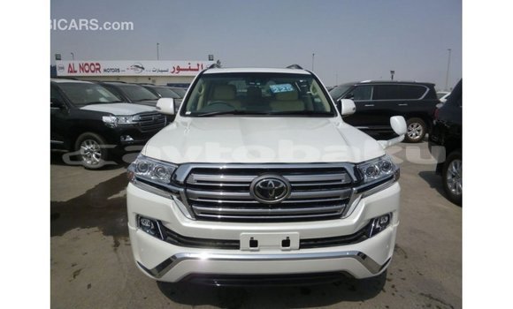 Buy Import Toyota Land Cruiser White Car in Import - Dubai in Abseron Buy Import Toyota Land Cruiser White Car in Import - Dubai in Abseron