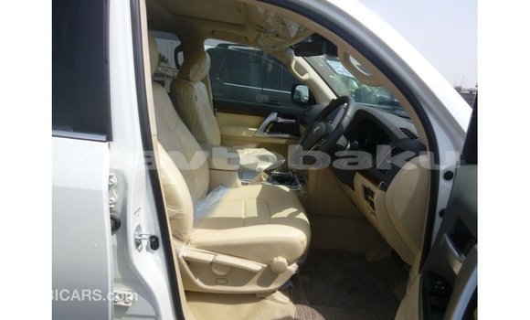 Buy Import Toyota Land Cruiser White Car in Import - Dubai in Abseron Buy Import Toyota Land Cruiser White Car in Import - Dubai in Abseron