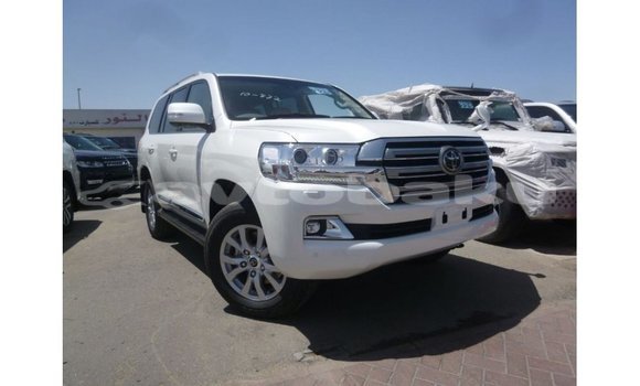 Buy Import Toyota Land Cruiser White Car in Import - Dubai in Abseron Buy Import Toyota Land Cruiser White Car in Import - Dubai in Abseron
