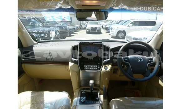 Buy Import Toyota Land Cruiser White Car in Import - Dubai in Abseron Buy Import Toyota Land Cruiser White Car in Import - Dubai in Abseron