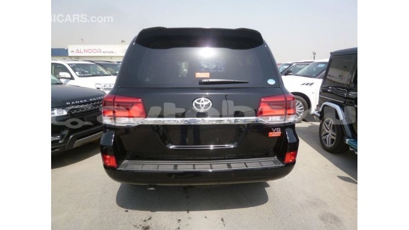Big with watermark toyota land cruiser abseron import dubai 2353