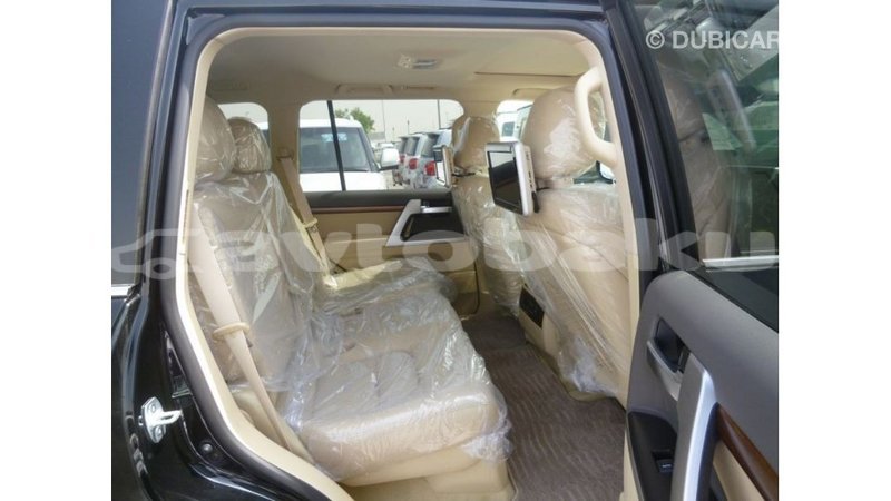 Big with watermark toyota land cruiser abseron import dubai 2353