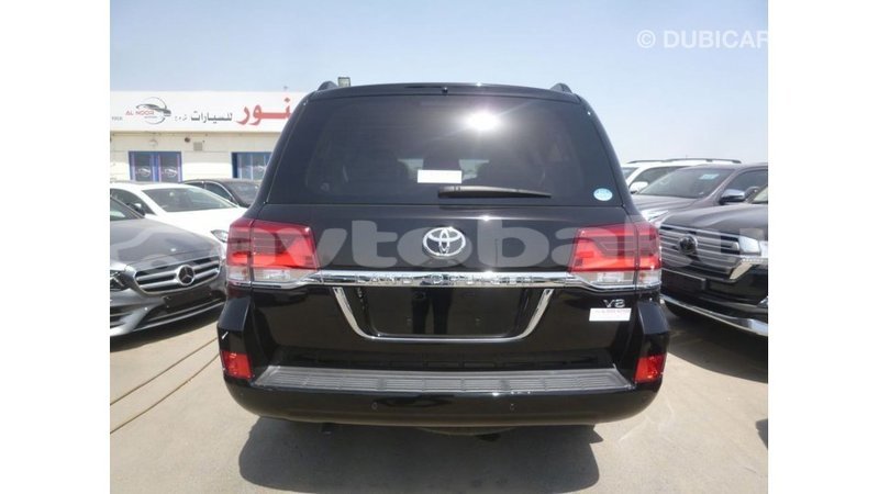 Big with watermark toyota land cruiser abseron import dubai 2354