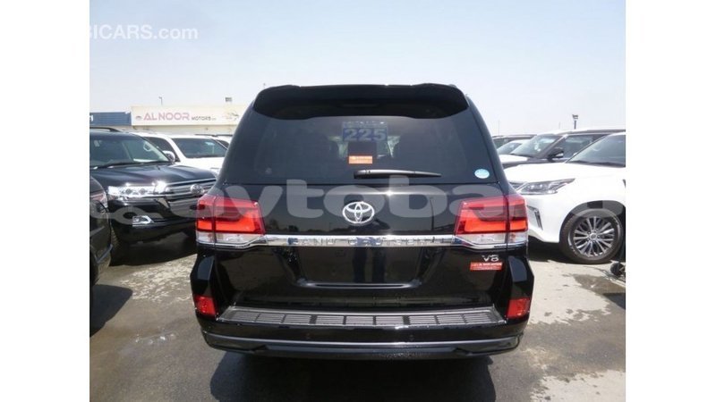 Big with watermark toyota land cruiser abseron import dubai 2355