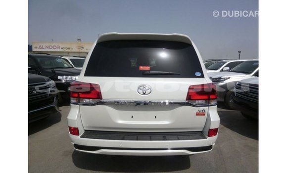 Buy Import Toyota Land Cruiser White Car in Import - Dubai in Abseron Buy Import Toyota Land Cruiser White Car in Import - Dubai in Abseron