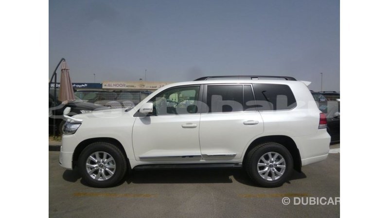 Big with watermark toyota land cruiser abseron import dubai 2357