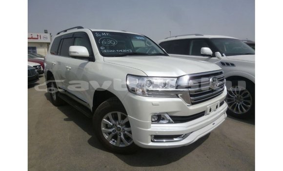 Buy Import Toyota Land Cruiser White Car in Import - Dubai in Abseron Buy Import Toyota Land Cruiser White Car in Import - Dubai in Abseron