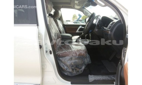 Buy Import Toyota Land Cruiser White Car in Import - Dubai in Abseron Buy Import Toyota Land Cruiser White Car in Import - Dubai in Abseron