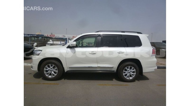 Big with watermark toyota land cruiser abseron import dubai 2360