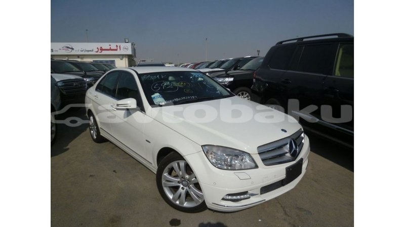 Big with watermark mercedes benz 200 abseron import dubai 2364