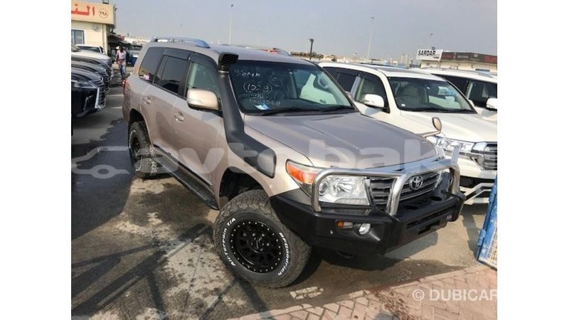 Big with watermark toyota land cruiser abseron import dubai 2367