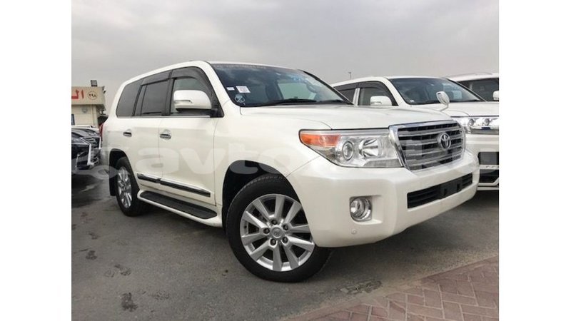 Big with watermark toyota land cruiser abseron import dubai 2368