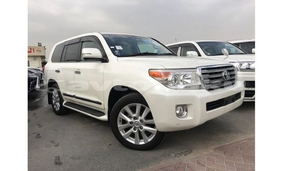 Buy Import Toyota Land Cruiser White Car in Import - Dubai in Abseron Buy Import Toyota Land Cruiser White Car in Import - Dubai in Abseron