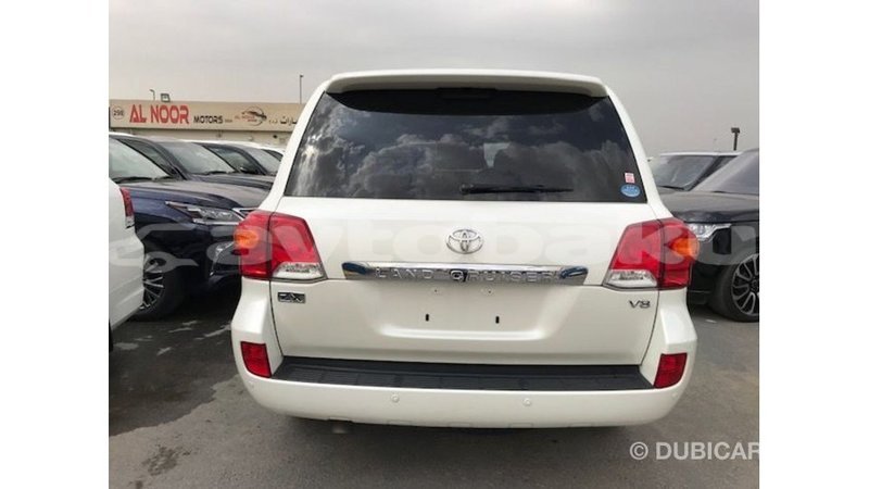 Big with watermark toyota land cruiser abseron import dubai 2368