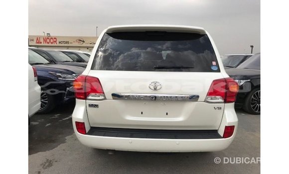 Buy Import Toyota Land Cruiser White Car in Import - Dubai in Abseron Buy Import Toyota Land Cruiser White Car in Import - Dubai in Abseron