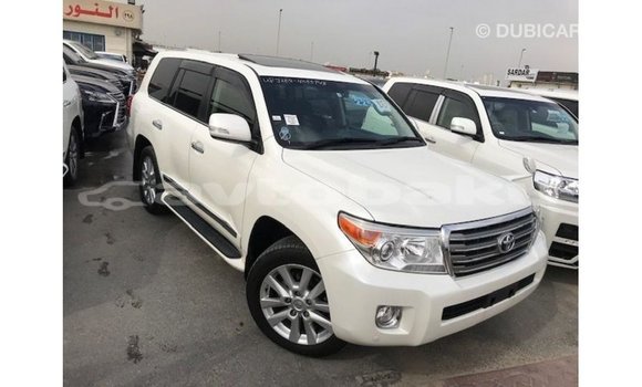 Buy Import Toyota Land Cruiser White Car in Import - Dubai in Abseron Buy Import Toyota Land Cruiser White Car in Import - Dubai in Abseron