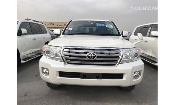 Buy Import Toyota Land Cruiser White Car in Import - Dubai in Abseron Buy Import Toyota Land Cruiser White Car in Import - Dubai in Abseron