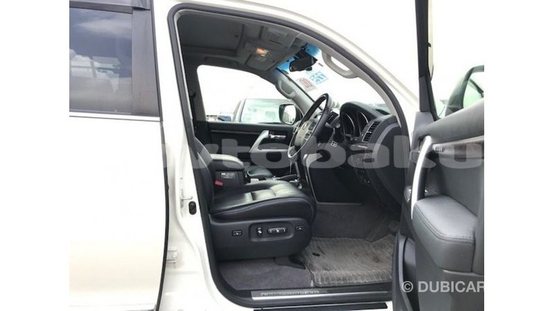 Big with watermark toyota land cruiser abseron import dubai 2368