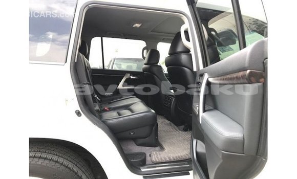 Buy Import Toyota Land Cruiser White Car in Import - Dubai in Abseron Buy Import Toyota Land Cruiser White Car in Import - Dubai in Abseron