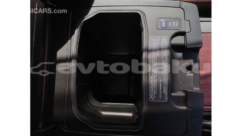 Big with watermark toyota land cruiser abseron import dubai 2369