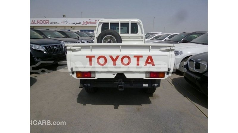 Big with watermark toyota land cruiser abseron import dubai 2381