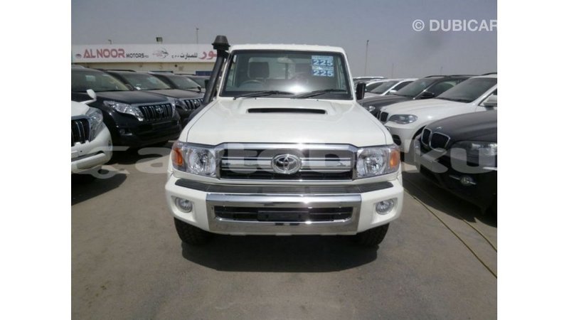 Big with watermark toyota land cruiser abseron import dubai 2381