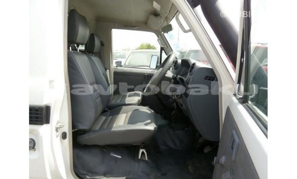 Buy Import Toyota Land Cruiser White Car in Import - Dubai in Abseron Buy Import Toyota Land Cruiser White Car in Import - Dubai in Abseron