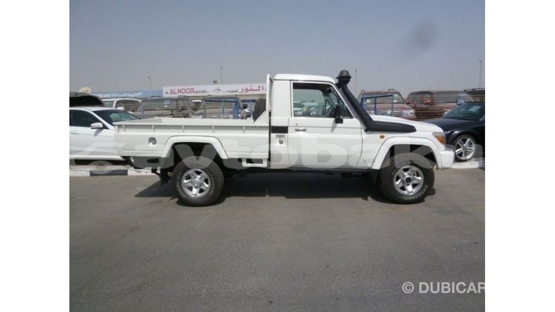 Big with watermark toyota land cruiser abseron import dubai 2381