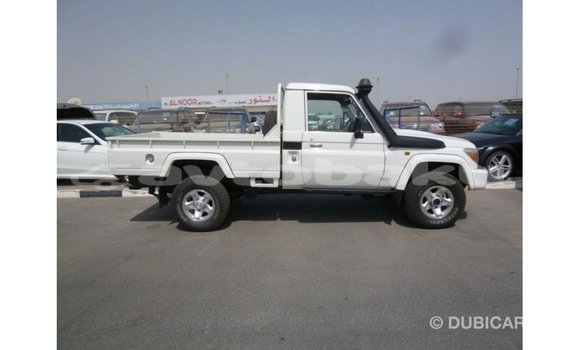Buy Import Toyota Land Cruiser White Car in Import - Dubai in Abseron Buy Import Toyota Land Cruiser White Car in Import - Dubai in Abseron