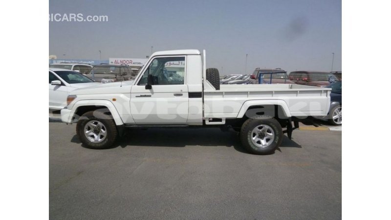 Big with watermark toyota land cruiser abseron import dubai 2381