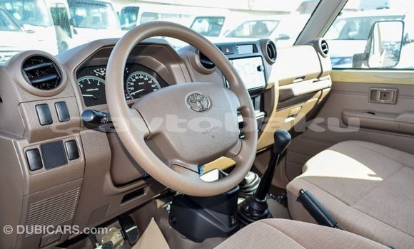 Buy Import Toyota Land Cruiser Beige Car in Import - Dubai in Abseron Buy Import Toyota Land Cruiser Beige Car in Import - Dubai in Abseron