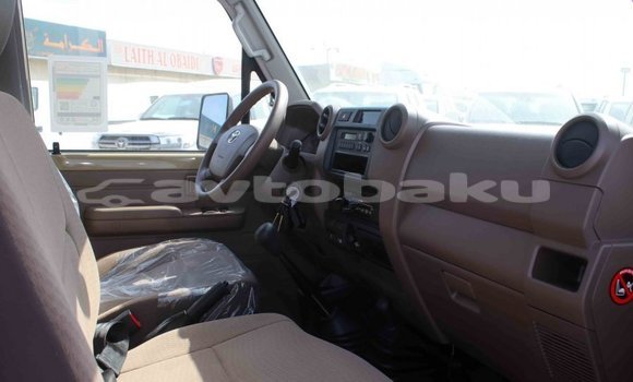 Buy Import Toyota Land Cruiser Beige Car in Import - Dubai in Abseron Buy Import Toyota Land Cruiser Beige Car in Import - Dubai in Abseron
