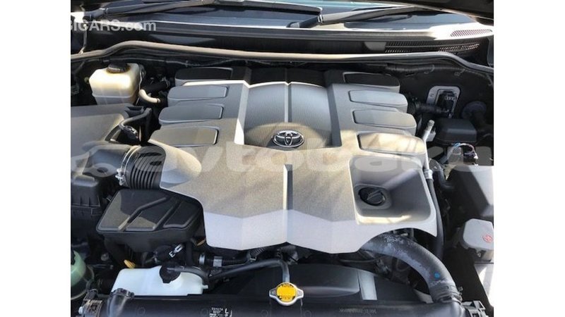 Big with watermark toyota land cruiser abseron import dubai 2422