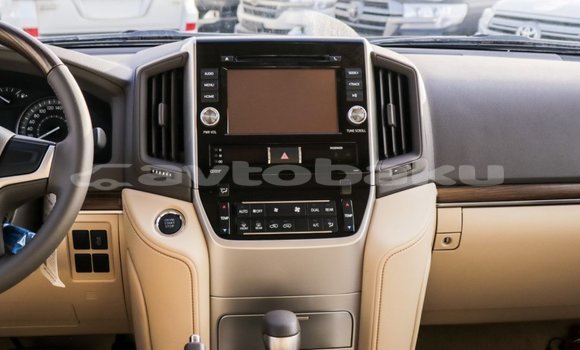 Buy Import Toyota Land Cruiser White Car in Import - Dubai in Abseron Buy Import Toyota Land Cruiser White Car in Import - Dubai in Abseron