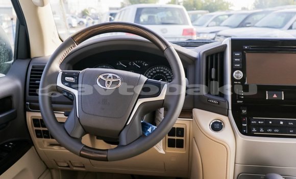Buy Import Toyota Land Cruiser White Car in Import - Dubai in Abseron Buy Import Toyota Land Cruiser White Car in Import - Dubai in Abseron