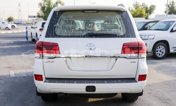 Buy Import Toyota Land Cruiser White Car in Import - Dubai in Abseron Buy Import Toyota Land Cruiser White Car in Import - Dubai in Abseron