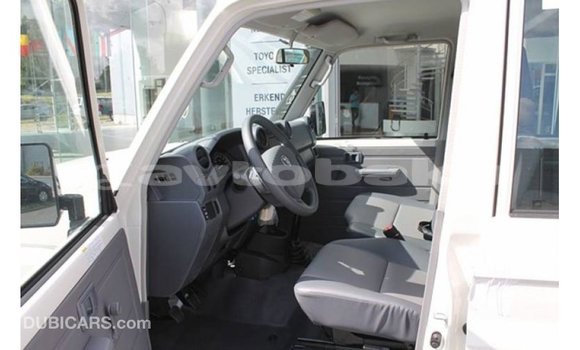 Buy Import Toyota Land Cruiser White Car in Import - Dubai in Abseron Buy Import Toyota Land Cruiser White Car in Import - Dubai in Abseron