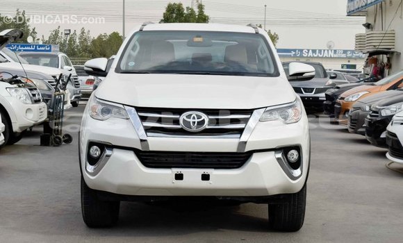 Buy Import Toyota Fortuner White Car in Import - Dubai in Abseron Buy Import Toyota Fortuner White Car in Import - Dubai in Abseron