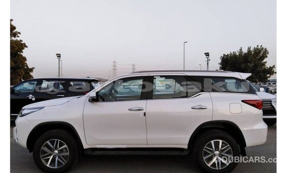 Buy Import Toyota Fortuner White Car in Import - Dubai in Abseron Buy Import Toyota Fortuner White Car in Import - Dubai in Abseron