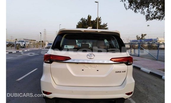 Buy Import Toyota Fortuner White Car in Import - Dubai in Abseron Buy Import Toyota Fortuner White Car in Import - Dubai in Abseron