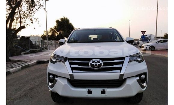 Buy Import Toyota Fortuner White Car in Import - Dubai in Abseron Buy Import Toyota Fortuner White Car in Import - Dubai in Abseron