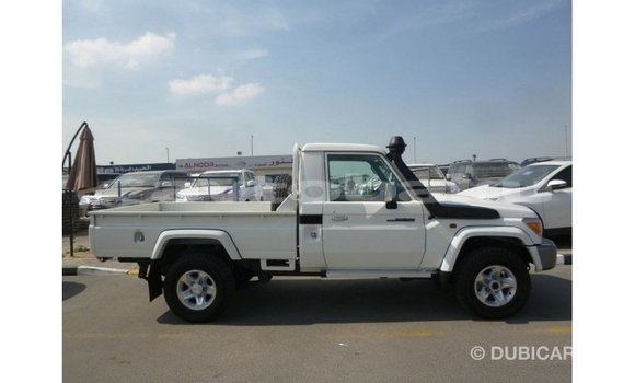 Buy Import Toyota Land Cruiser White Car in Import - Dubai in Abseron Buy Import Toyota Land Cruiser White Car in Import - Dubai in Abseron