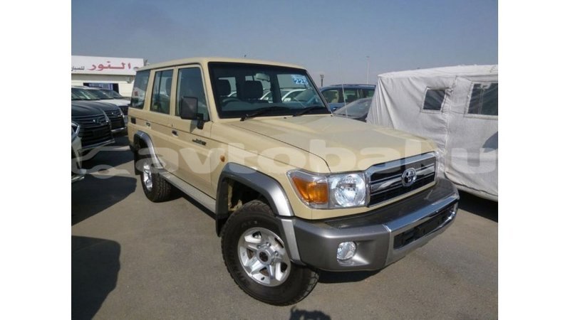 Big with watermark toyota land cruiser abseron import dubai 2468
