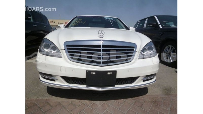 Big with watermark mercedes benz 190 abseron import dubai 2470