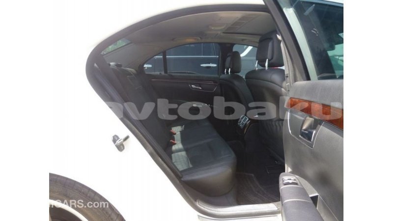 Big with watermark mercedes benz 190 abseron import dubai 2470