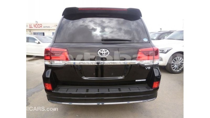 Big with watermark toyota land cruiser abseron import dubai 2472