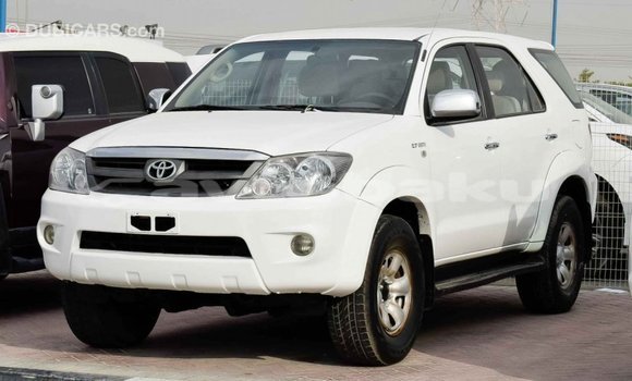 Buy Import Toyota Fortuner White Car in Import - Dubai in Abseron Buy Import Toyota Fortuner White Car in Import - Dubai in Abseron