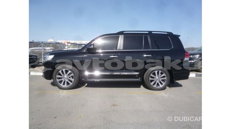 Big with watermark toyota land cruiser abseron import dubai 2473