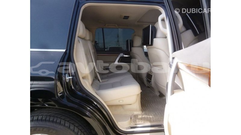 Big with watermark toyota land cruiser abseron import dubai 2473