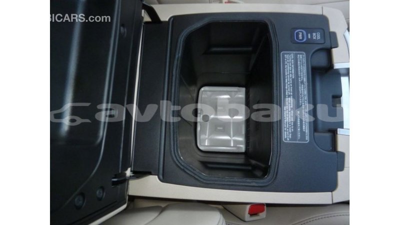 Big with watermark toyota land cruiser abseron import dubai 2473